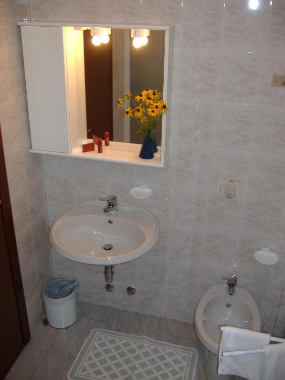 Casa Giuly Hotel Villa dʼAlmè Cameră foto